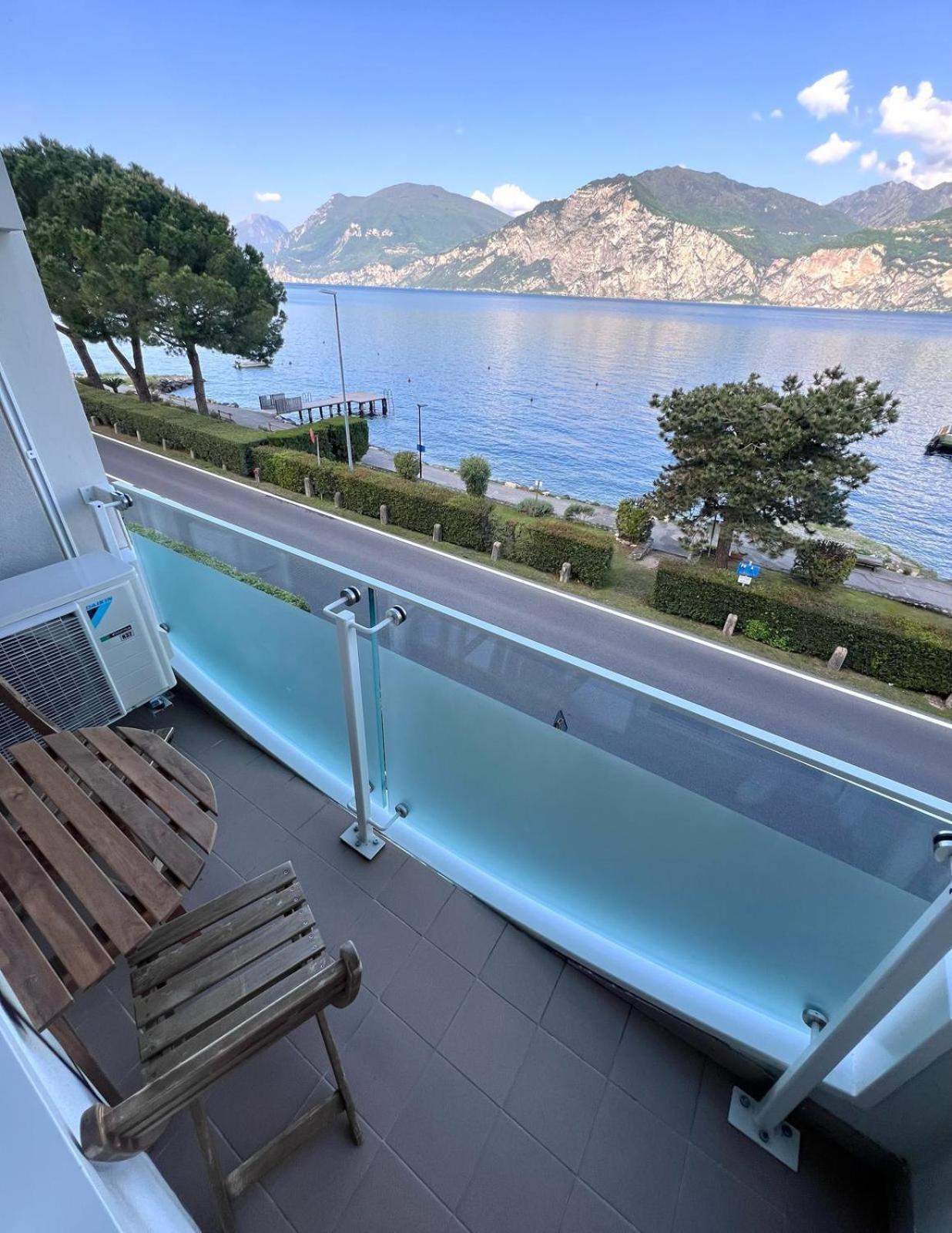 Val Di Sogno Grand View Apartment Malcesine Bagian luar foto